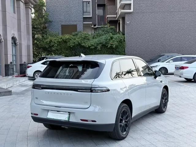 Leapmotor Leapmotor C10 2024 410 Comfort Edition — Фото автомобиля 9