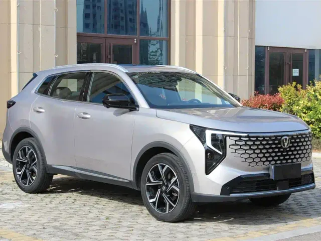 Changan CS55 Plus — Фото автомобиля 3