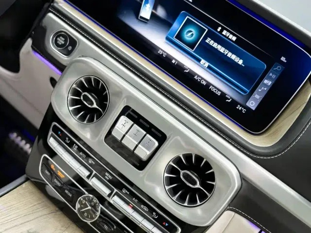 Mercedes-Benz G-Class — Фото автомобиля 18