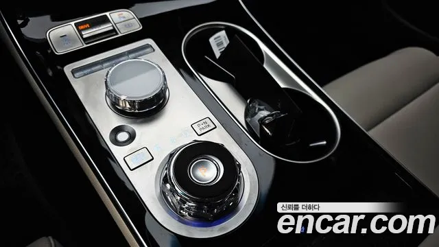 Genesis GV70 2.5T Бензин AWD — Фото автомобиля 9