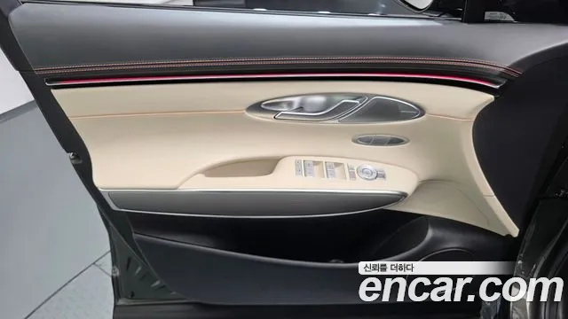 Genesis GV70 — Фото автомобиля 13