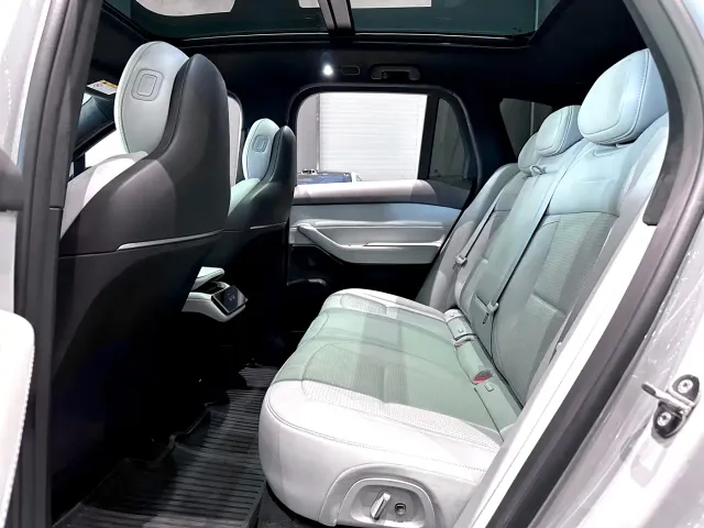 Nio ES6 — Фото автомобиля 11