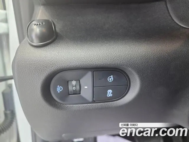 Hyundai Casper Casper Essential Light — Фото автомобиля 12