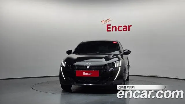 Peugeot 208 — Фото автомобиля 3