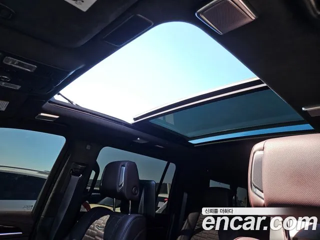 Cadillac Escalade Generation 5 — Фото автомобиля 19