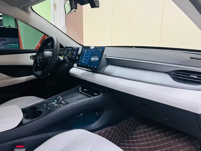 BYD Seal 05 DM-i — Фото автомобиля 9