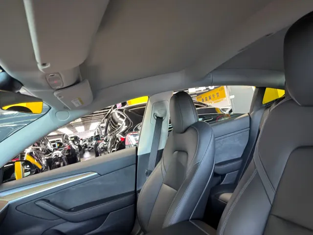 Tesla Model 3 — Фото автомобиля 13