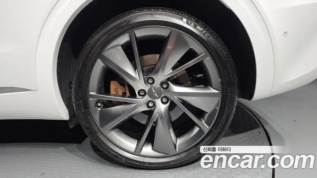 Genesis GV70 — Фото автомобиля 6