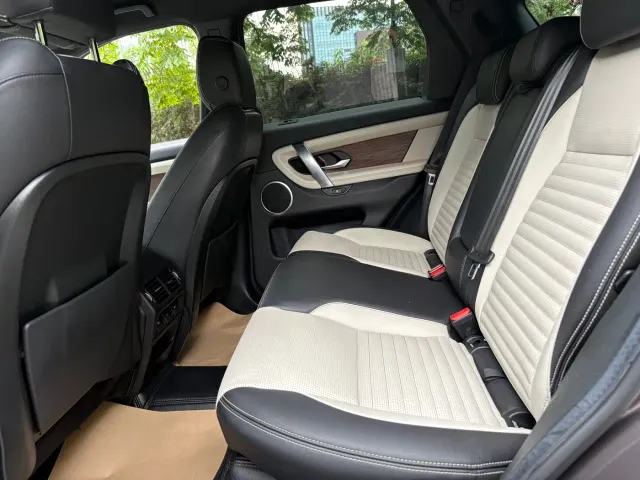 Land Rover Discovery Sport — Фото автомобиля 7