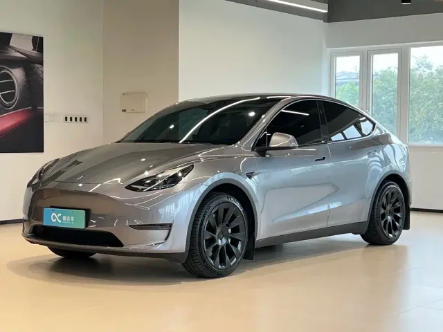Фотография автомобиля — Tesla Model Y