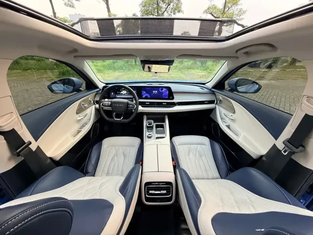 Chery Arrizo 8 — Фото автомобиля 12