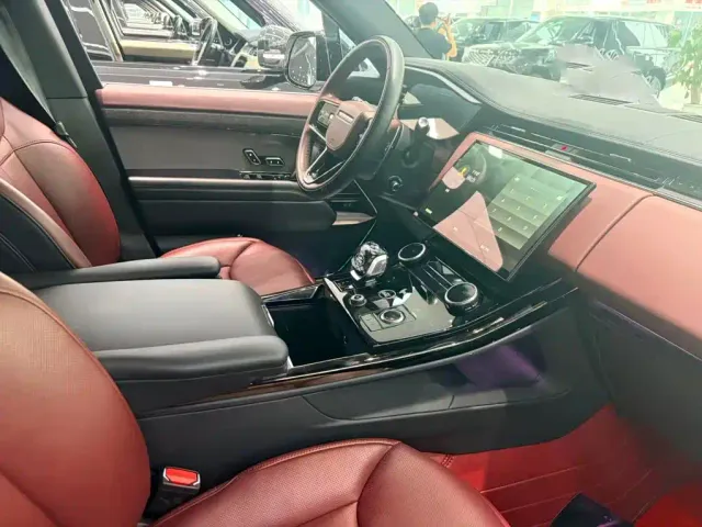 Land Rover Range Rover Sport — Фото автомобиля 13