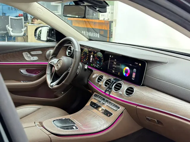 Mercedes-Benz E-Class — Фото автомобиля 16