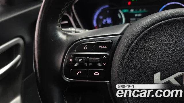 Kia Niro — Фото автомобиля 29