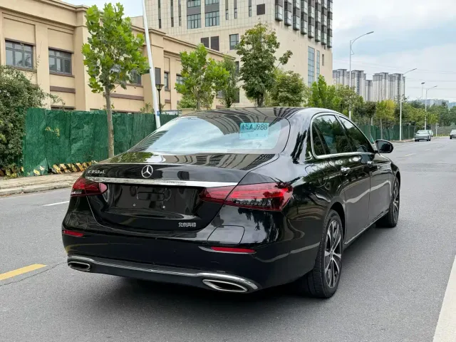 Mercedes-Benz E-Class — Фото автомобиля 7