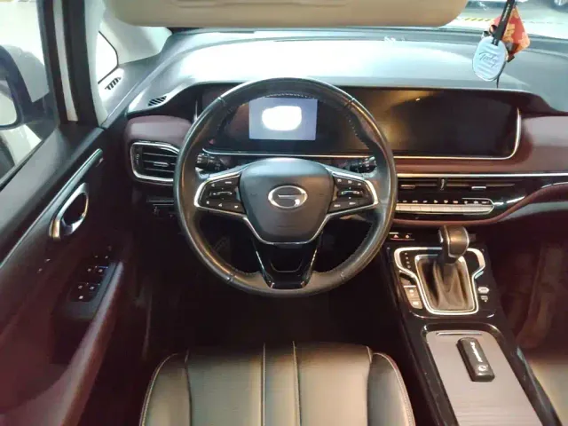 GAC Trumpchi M6 — Фото автомобиля 10