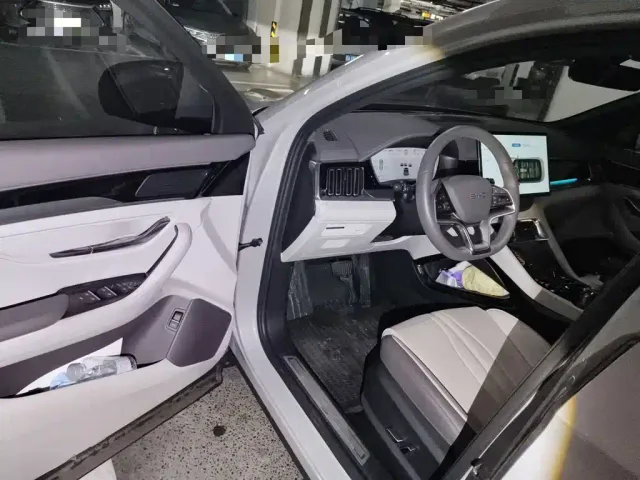 BYD Song PLUS — Фото автомобиля 12