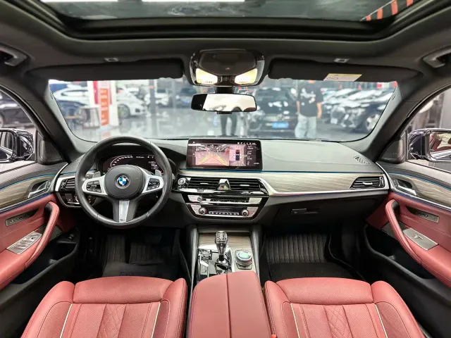 BMW 5 Series — Фото автомобиля 7