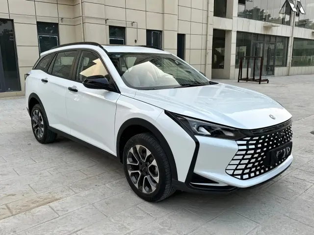 Dongfeng Yixuan GS — Фото автомобиля 3