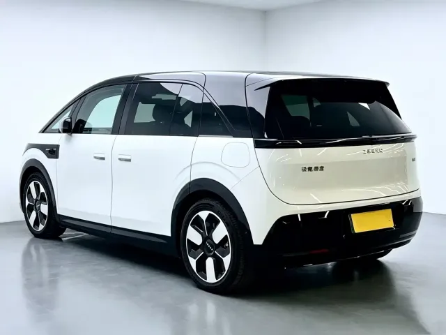 ZEEKR Zeekr MIX 2025 Long Range Intelligent Driving Edition — Фото автомобиля 4