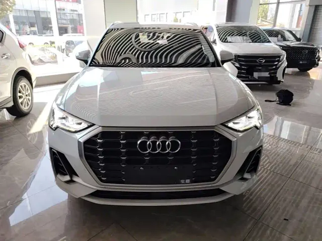 Audi Q3 — Фото автомобиля 2