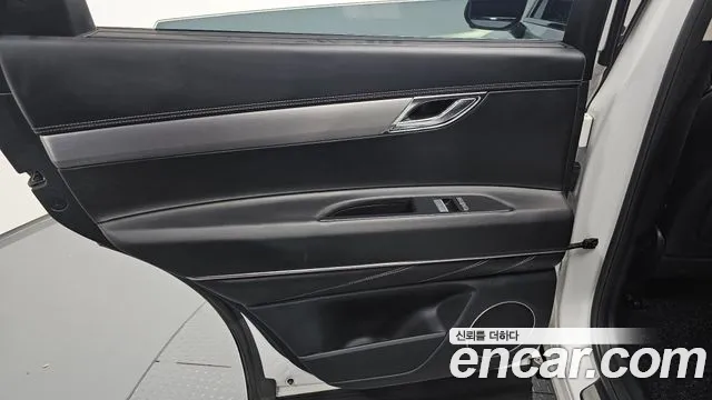 Genesis GV80 — Фото автомобиля 14