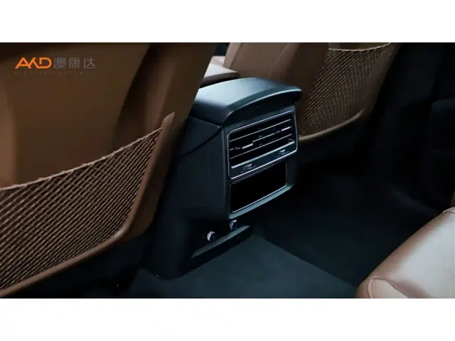 Audi Q7 — Фото автомобиля 10