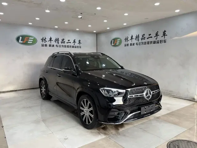 Mercedes-Benz GLE-Class — Фото автомобиля 3