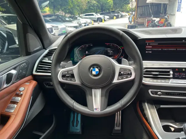 BMW X7 — Фото автомобиля 11