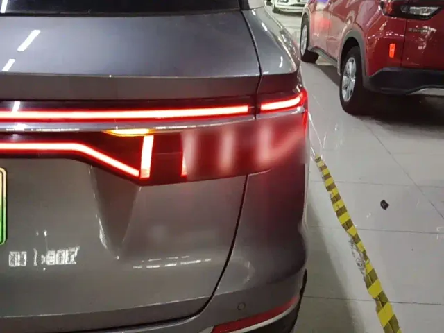BYD Song Pro — Фото автомобиля 7