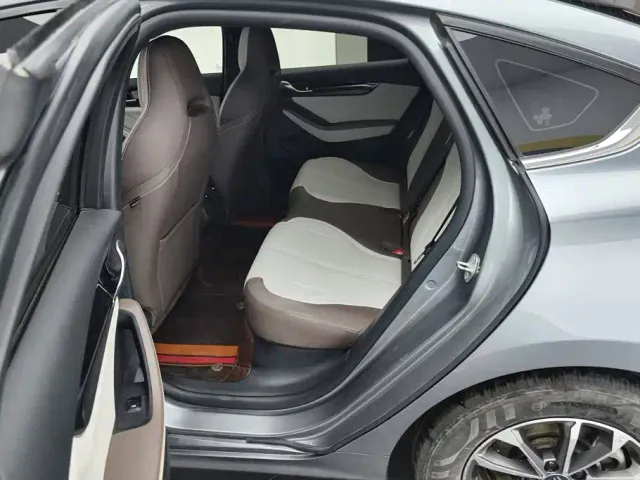 BYD Qin PLUS — Фото автомобиля 11