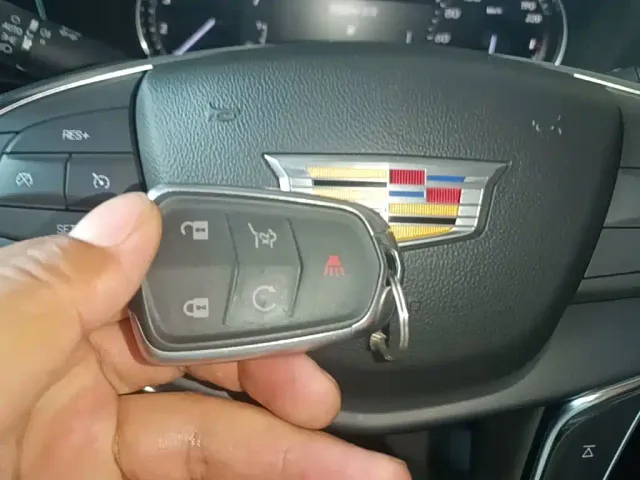 Cadillac XT5 — Фото автомобиля 8