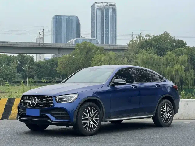 Фотография автомобиля — Mercedes-Benz GLC Coupe