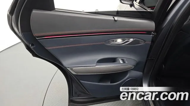 Genesis GV70 — Фото автомобиля 14