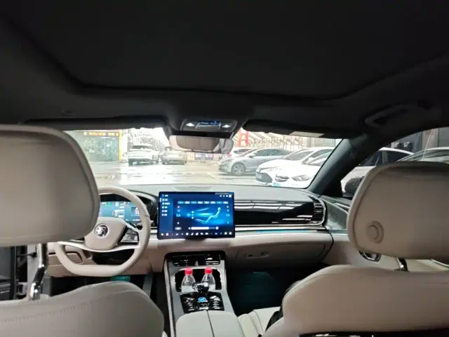 BYD Han — Фото автомобиля 17