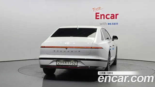 Hyundai Grandeur GN7 — Фото автомобиля 4