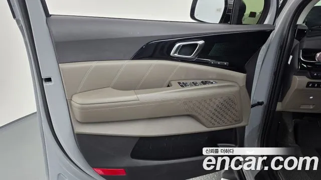 Kia Carnival — Фото автомобиля 14