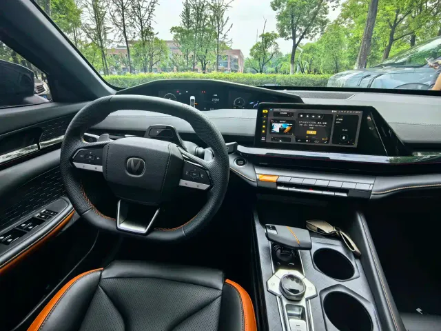 Changan UNI-V — Фото автомобиля 15