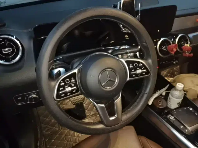 Mercedes-Benz GLB-Class — Фото автомобиля 10