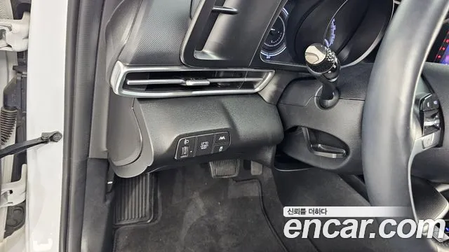 Hyundai Avante CN7 — Фото автомобиля 23