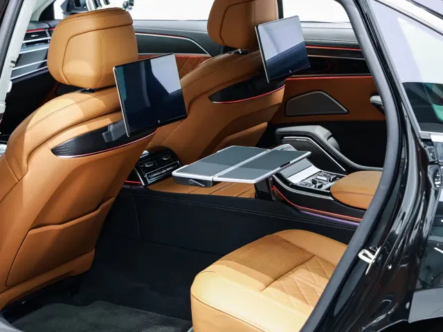 Audi A8 — Фото автомобиля 14