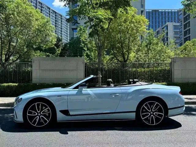 Bentley Continental — Фото автомобиля 5