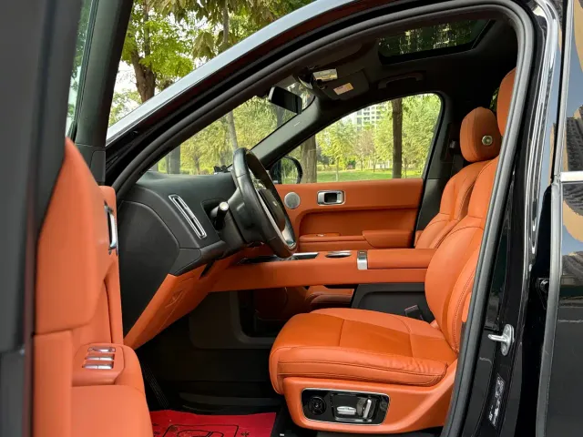 Li Auto L8 — Фото автомобиля 7