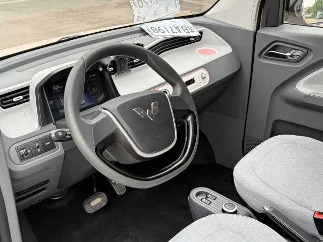 Wuling Hongguang Mini EV — Фото автомобиля 7