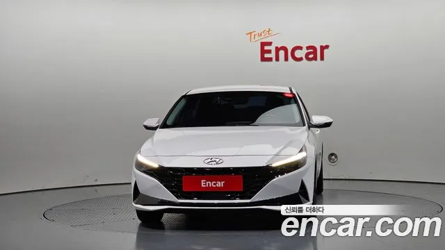 Hyundai Avante CN7 — Фото автомобиля 3