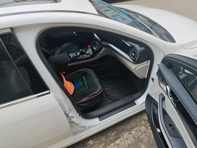BYD Qin PLUS — Фото автомобиля 19