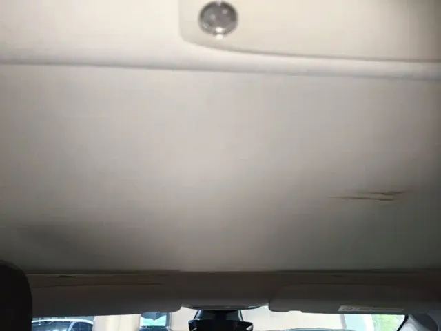 Tesla Model 3 — Фото автомобиля 17