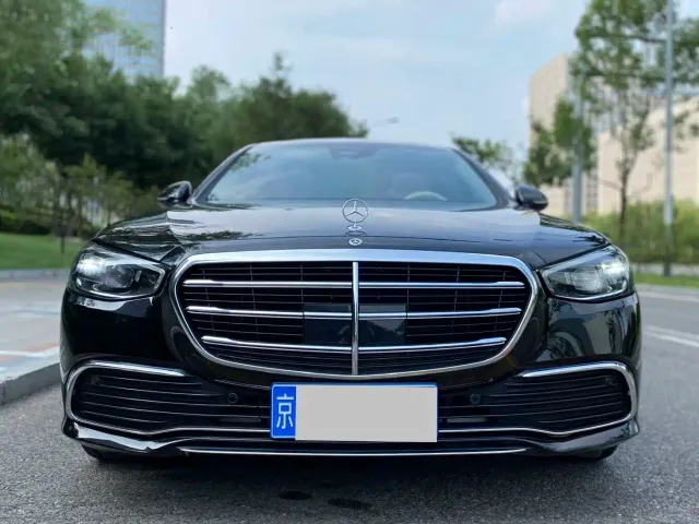 Mercedes-Benz S-Class — Фото автомобиля 2