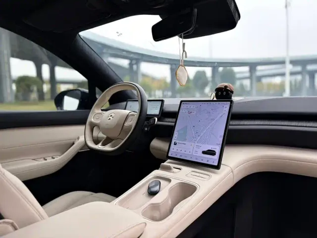 Nio ES6 — Фото автомобиля 6