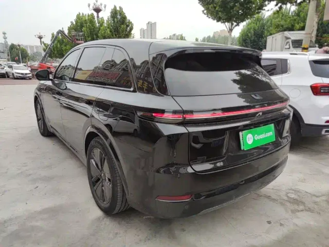 Li Auto L7 — Фото автомобиля 4